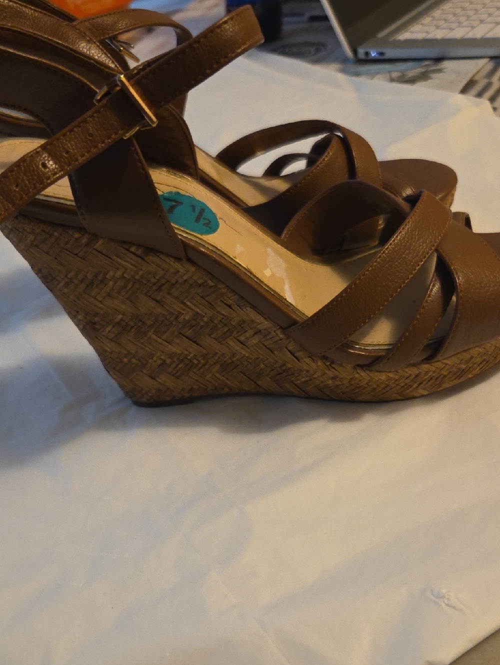 Jessica Simpson Brown Strappy Slingback Heels - Picture 4 of 13